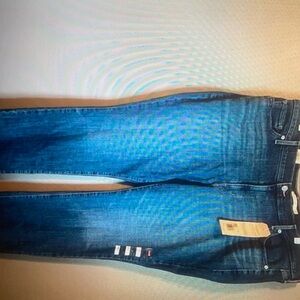 NWT Levi’s Sculpt size 22 women’s Classic straight soft Mid rise jeans
